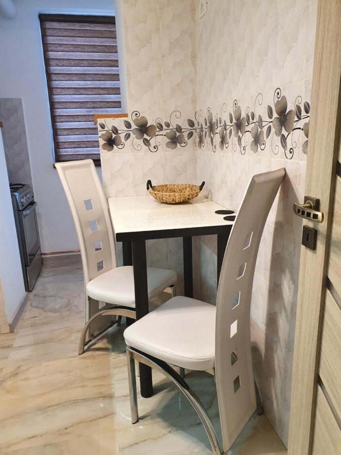Kriss Apartment Luxury Târgu Jiu Eksteriør billede