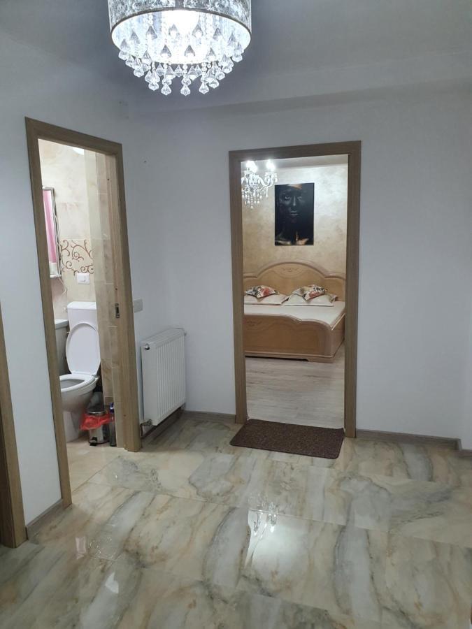 Kriss Apartment Luxury Târgu Jiu Eksteriør billede