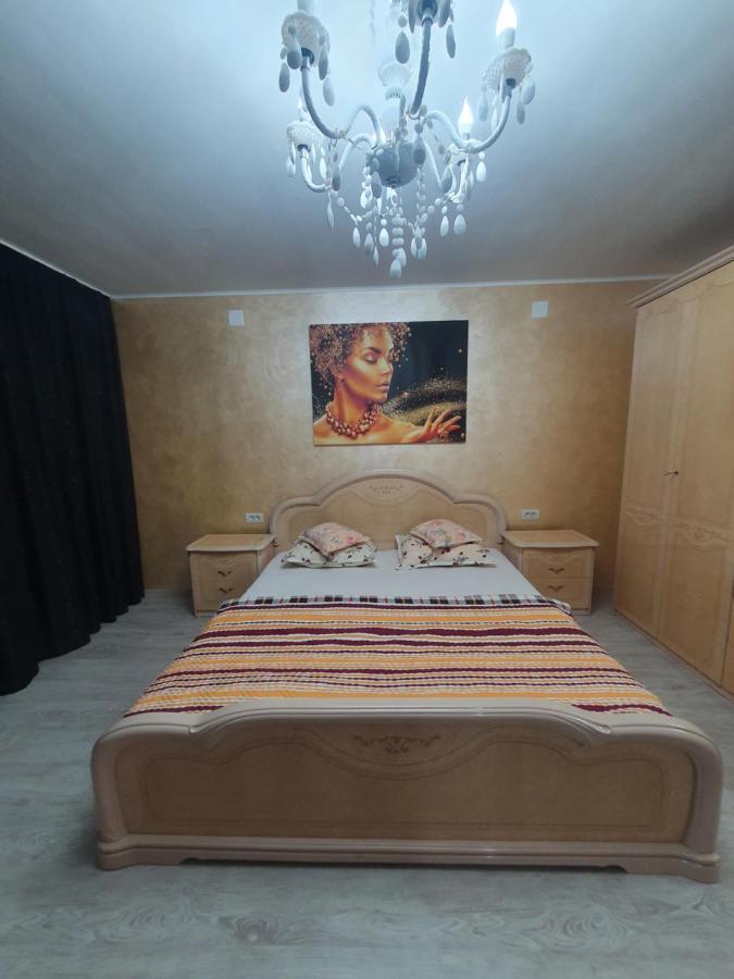 Kriss Apartment Luxury Târgu Jiu Eksteriør billede